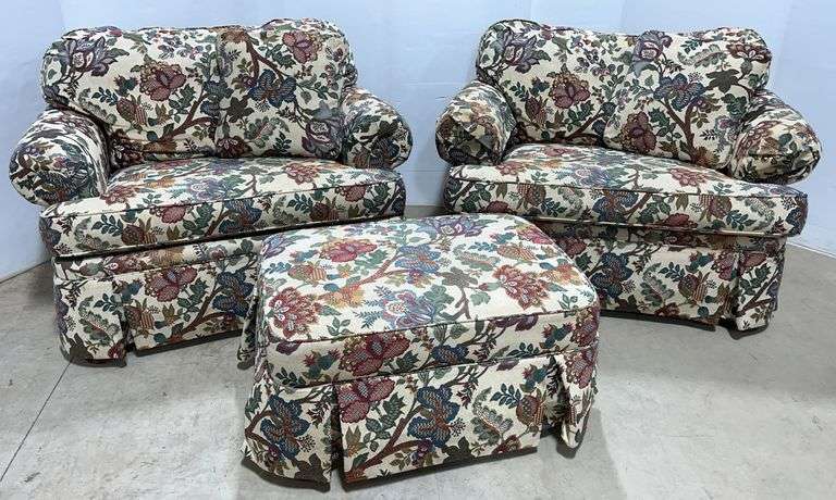 Pair of The Hampton House living room chairs with ottoman and toss pillow, floral print, chairs- 42"W x 30"D x 33"H, ottoman- 32" x 24" x 16"H, no tears or stairs, very good