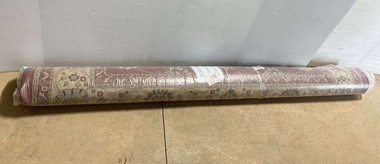 Rug, 8' x 10' new in wrapper - Albrecht Auction Service