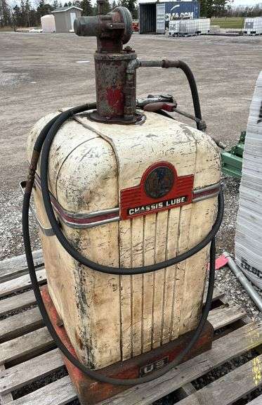 US Chassis lube air driver/greaser, will run on 30-gallon or 5-gallon ...