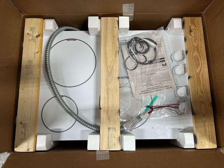 Maytag four-burner electric cooktop, box- 35