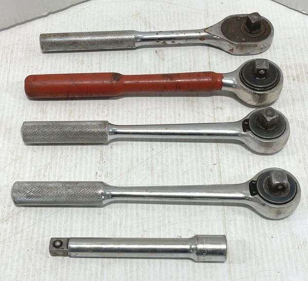 Used Ratchets (4) Ratchets and extension, 1/2