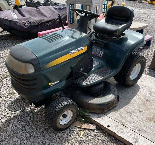 Craftsman LT1000 lawn mower, 42" deck, Briggs & Stratton 17.5 HP I/C ...