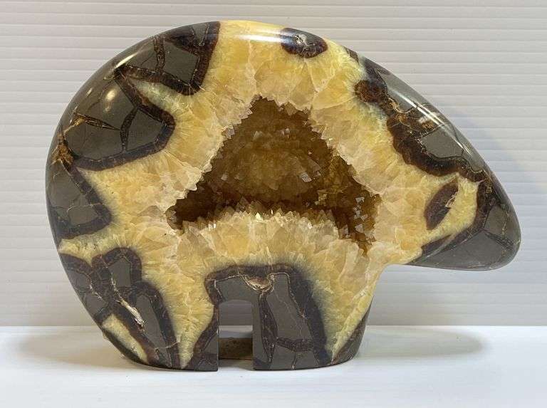 Geode Statue Septarian geode, 7 3/4