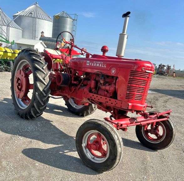 1945 Farmall H Wide Front Tractor, Runs Well, Factory Wide Front 1938 ...