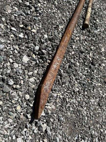 Large heavy pry bar tire spoon pallet ripper stake, used, good ...