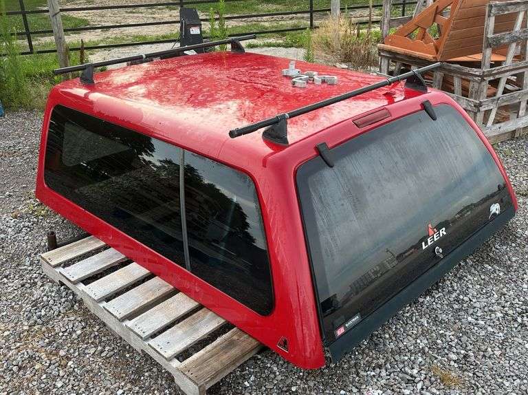 Ford short box topper, Leer side vents, ladder rack with tie-down ...