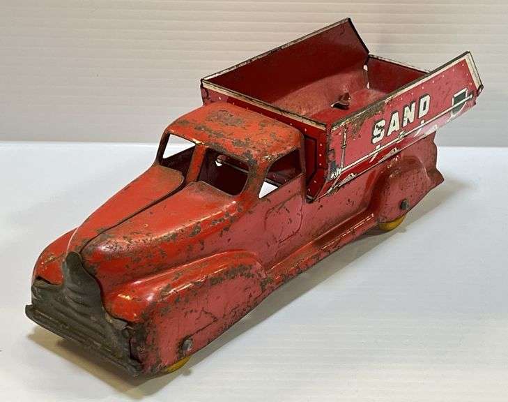 Original 1930s Marx sand and gravel truck, 8 3/4