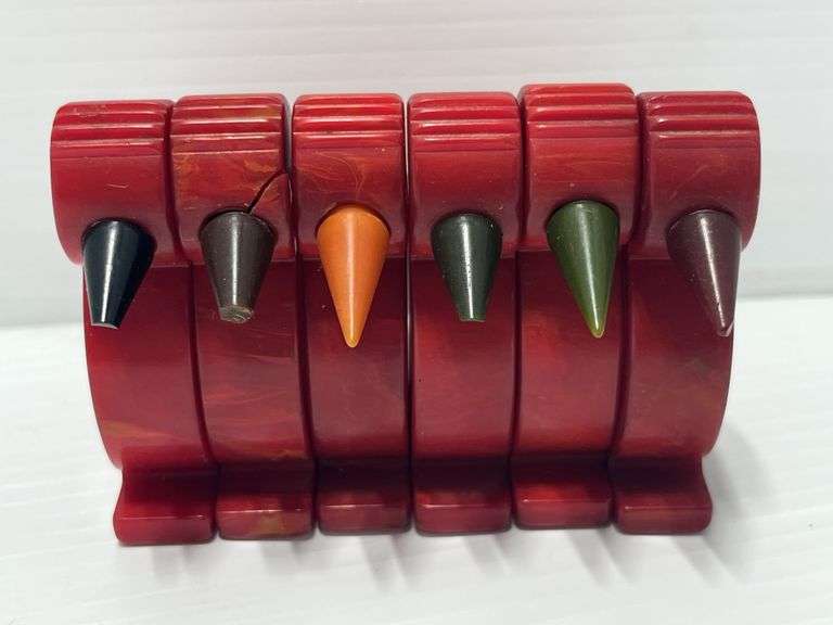 Set of (6) Older red Bakelite bird napkin rings, 2 1/2
