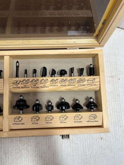 Irwin No. 1901049, 30-piece router bit set, new - Albrecht Auction Service