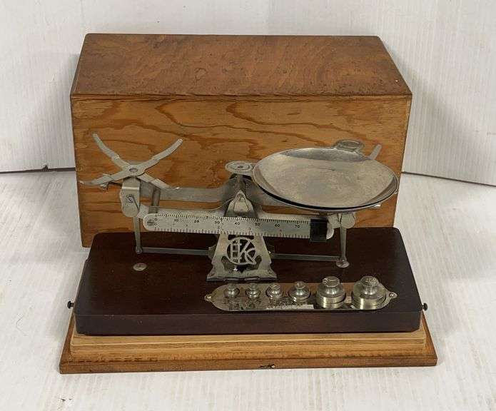 Eastman studio scale, Rochester, NY, USA, 10