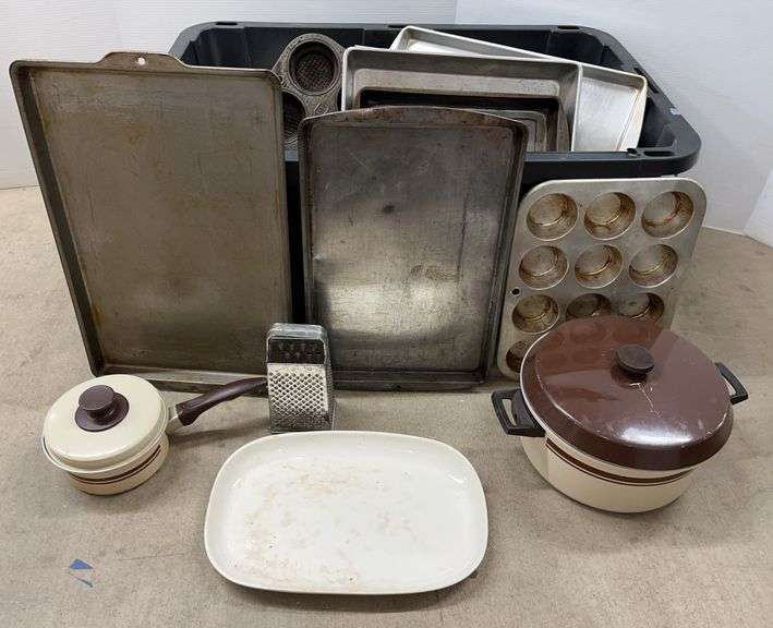 Used Cookware Various pots, pans, and cookie sheets, up to 19