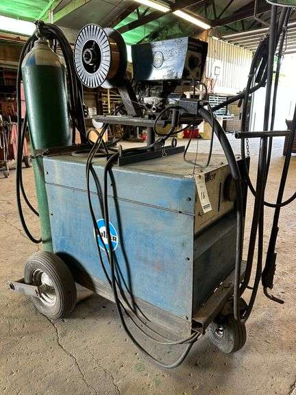 Miller Model CP-250TS Wire Welder with Millermatic 10E Feeder.  Good Working Condition.  NOTE:  Does Not Sell with Gas Cylinder.