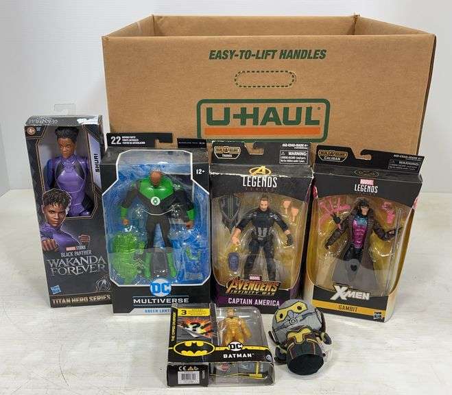 Box of Marvel and DC action figures, up to 8