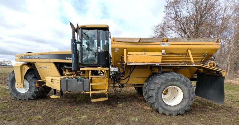 Terragator 8103 (6300 Hours), BBI Spreader Box 50' Pattern, ViperPro Monitor, Lime Chain Currently Installed and has a Granular Chain with it, A/C Works Well, Engine Runs Well