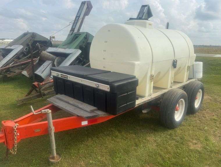 700-Gallon Water Trailer with Gas Engine, Nice Clean Unit, Never Started the Engine, but it Rolls Over with Good Compression, NOTE:  No Sunday Pick-Up