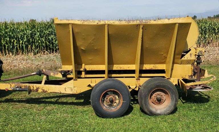 Steel Spreader, 5-Ton Capacity, Works Well, (1)-New Tire, Others are Decent, Very Solid Spreader, New Jack, PTO Shaft has a Slight Bend, Came from an Estate
