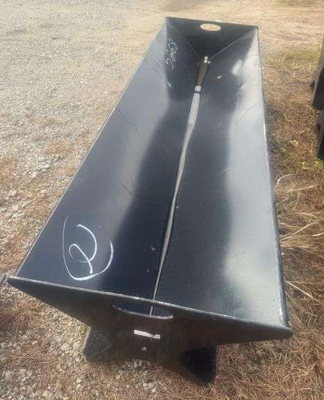 This item Selling ABSOLUTE! ~~~ KC 90" Cattle Feeder, New, Unused Condition, NOTE:  No Sunday Pick-Up