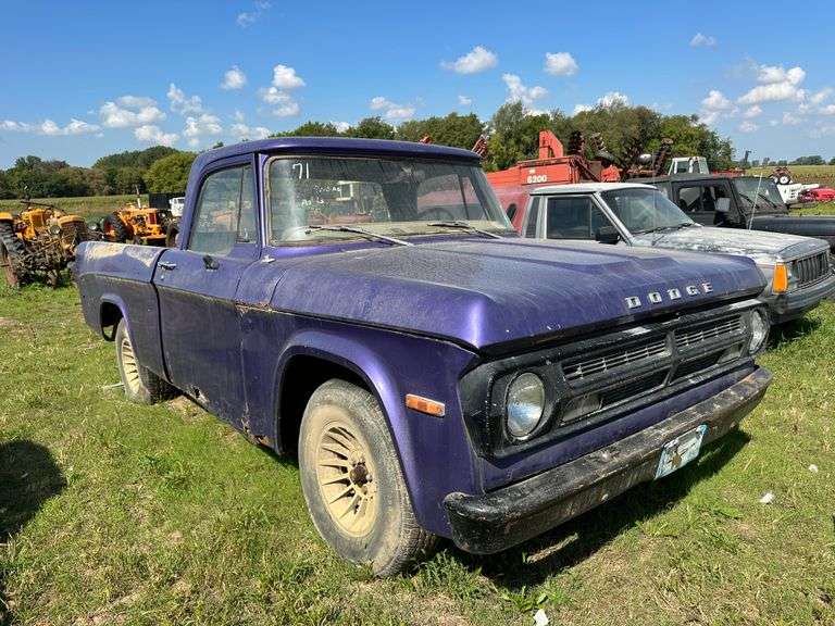 1971 Dodge 2wd Pickup,VIN: D14AEU342975,  V8 Engine, Automatic Transmission, One Rear Tire Flat, Purple.  Not Currently Running, Unknown Issue, Sat for 15 to 20 years.  Engine is Intact.  No Battery.