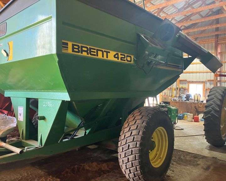 Brent 420 Grain Cart, Field Ready, Always Housed, Good Shape, Tires Like New