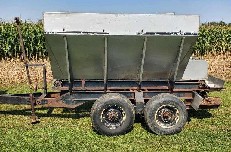 Stainless Steel Spreader, 5-Ton Capacity, Works Well, Good Rubber, Overall Good Condition, Includes a New Jack, Came from an Estate