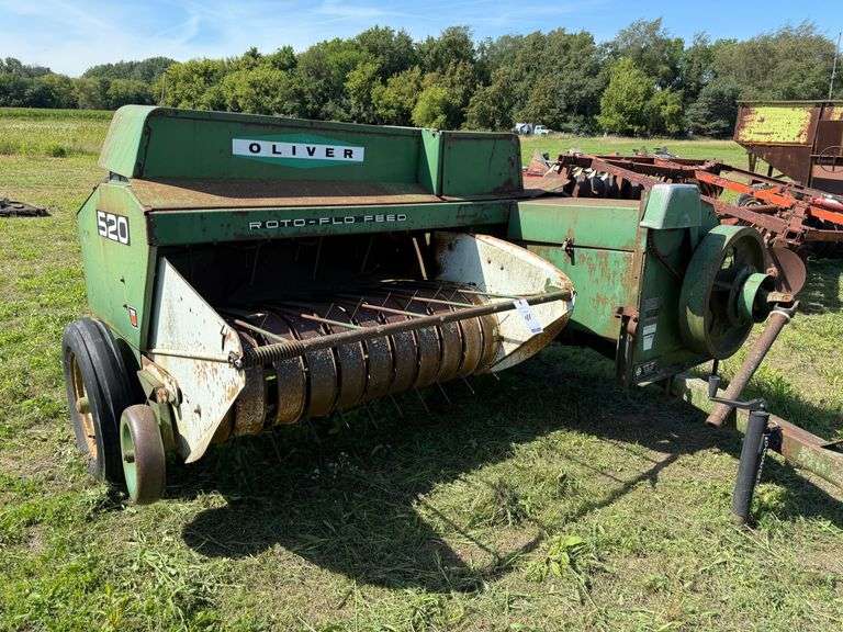 Oliver 520 Roto-Flo Feed Baler, Ser. No. 57084BV, Tires Holding Air