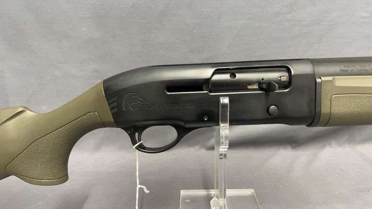 TriStar Raptor, 12-Gauge, Ducks Unlimited Edition, with 28