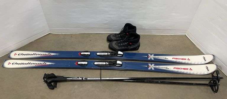Pair of Fischer cross country skis, NNN binders, 65