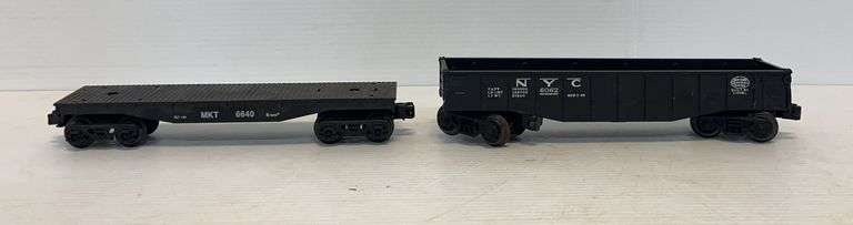 (2) Train Cars - Albrecht Auction Service