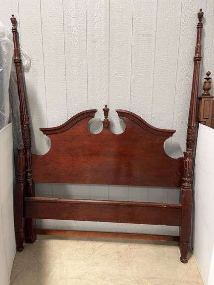 Queen 4-Post Bed; Headboard and Footboard Only