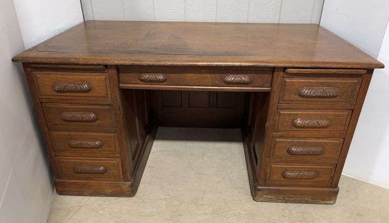 Early 1900s Oak Desk with 8-Drawers, Finished All the Way Around, Will Need Very Little Work