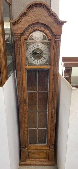 Zeeland Colonial USA Grandfather Clock: Includes Weights; Pendulum; 2- Chainz; and Original Paperwork