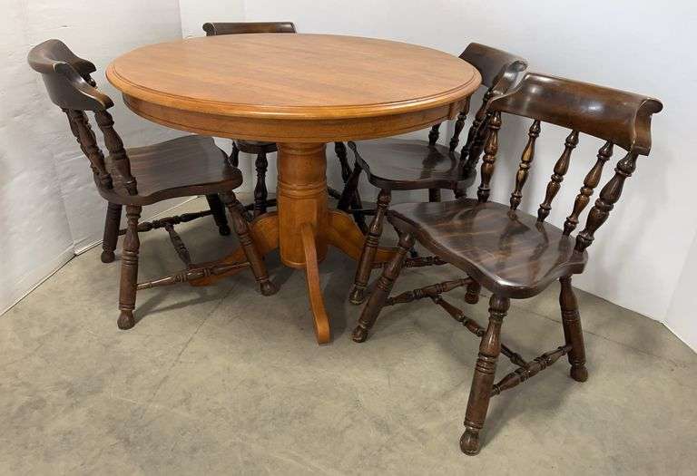 Table and (4) Chairs Set