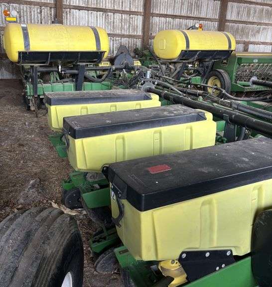John Deere 1770 12-Row Planter, 30" Rows, 2-Point Hitch, Markers ...