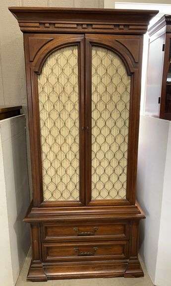 Dresser Chest