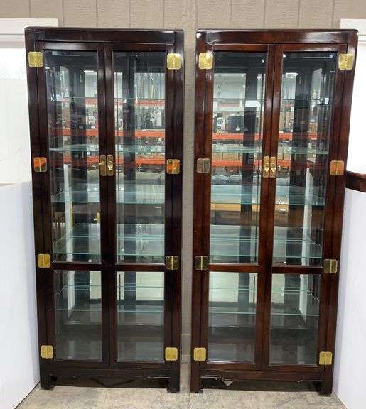 Set of (2) Display cabinets, 22"W x 16"D x 82"H, very nice