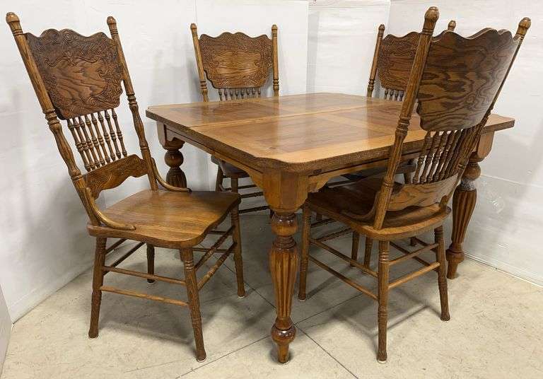 Kitchen Table with (4) Chairs