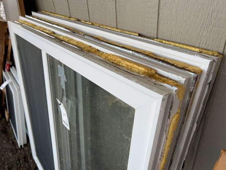 (3) Vinyl Windows, Sliders - Albrecht Auction Service