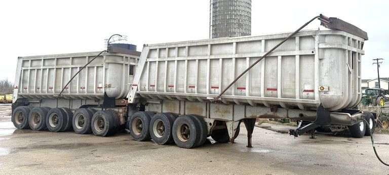Fruehauf Gravel Train, Lead- 24'L, Pup- 19'L, Net Roll Tarp in Working Condition but Should be Replaced Soon, Good Condition, Clean and Clear Title