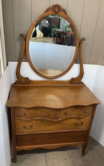 Antique 4-Drawer Dresser on Casters with Mirror