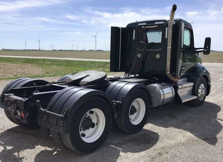 2019 Kenworth T680 Semi Tractor, (See Spec Sheet in Photos), Paccar MX ...