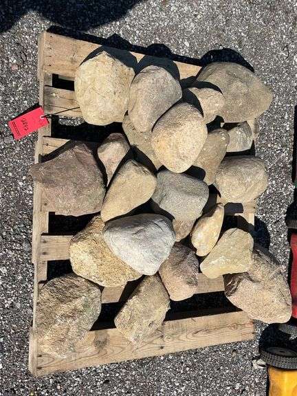 Palleyt Rocks Pallet of Rocks - Albrecht Auction Service