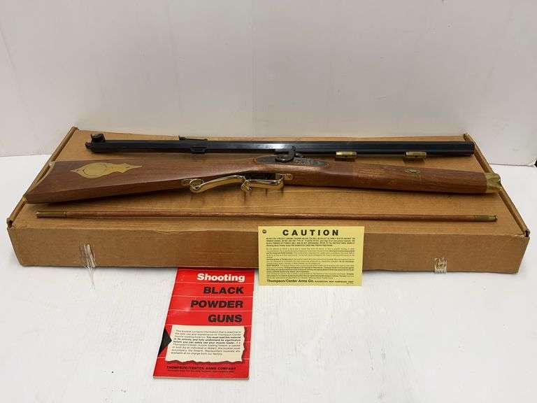 T.C. Thompson/Center Arms Co. Hawken Muzzleloading Rifle: Right Hand, Percussion/Caplock, .50 Cal., Set Triggers, TN941