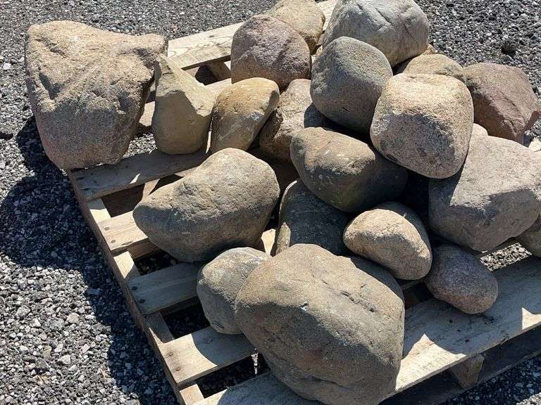 Palleyt Rocks Pallet of Rocks - Albrecht Auction Service