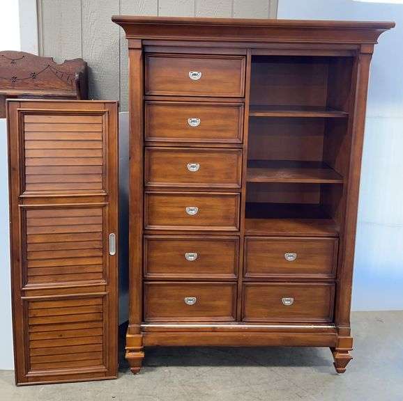 Gentleman's Chest Dresser