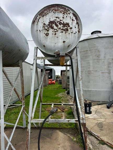 Gasoline Fuel Tank on Stand, Approximately 300 Gallon Capacity.  Tank will be empty at time of checkout.