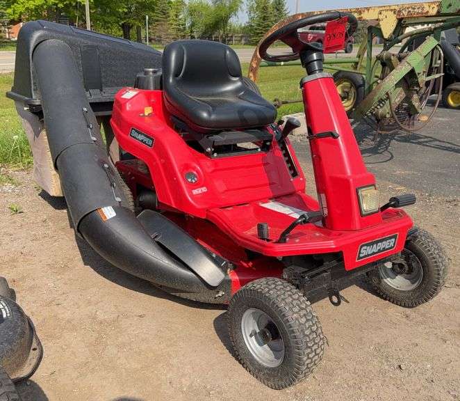 Snapper Rear Engine Riding Mower Bagger Snapper Riding Lawn Mower with Bagger Model RE210, Bagger 7600192, 2017 ...