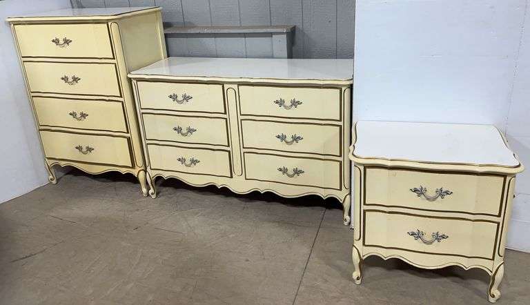 Older French Provincial Dixie Furniture Co. 3-Piece Bedroom Set