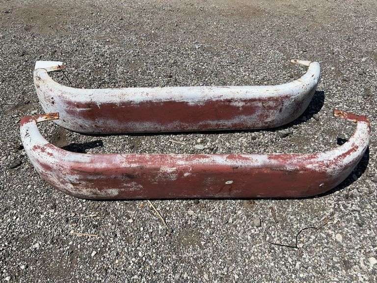 Pair of Steel Dual-Axle Trailer Fenders - Albrecht Auction Service