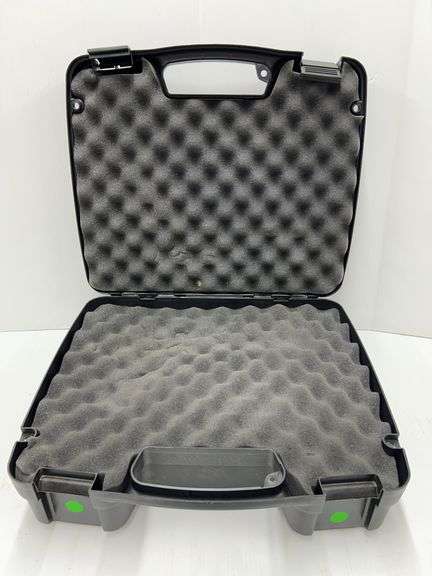Plano Gun Guard snap latch 16"W x 13"H 4 pistol hard case, TN295
