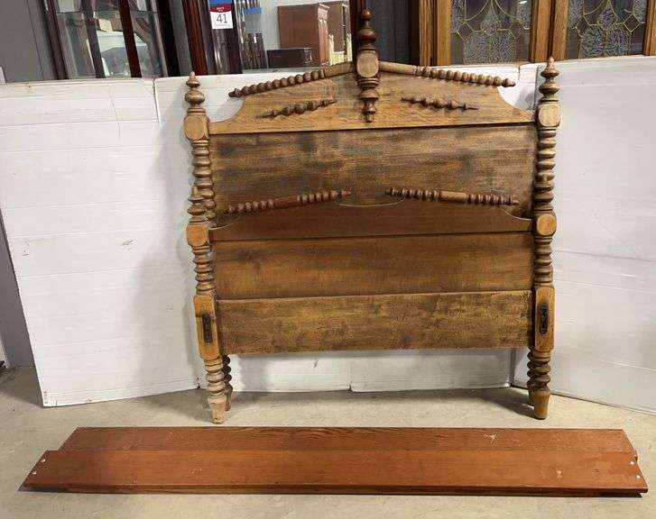 Antique Jenny Lind-Style Spindle Bed